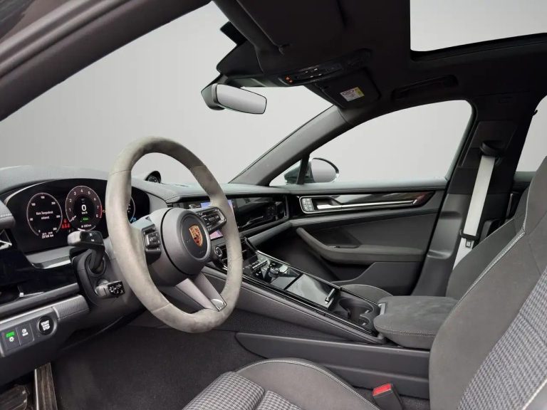 Porsche Panamera 4 E-Hybrid - photo 8