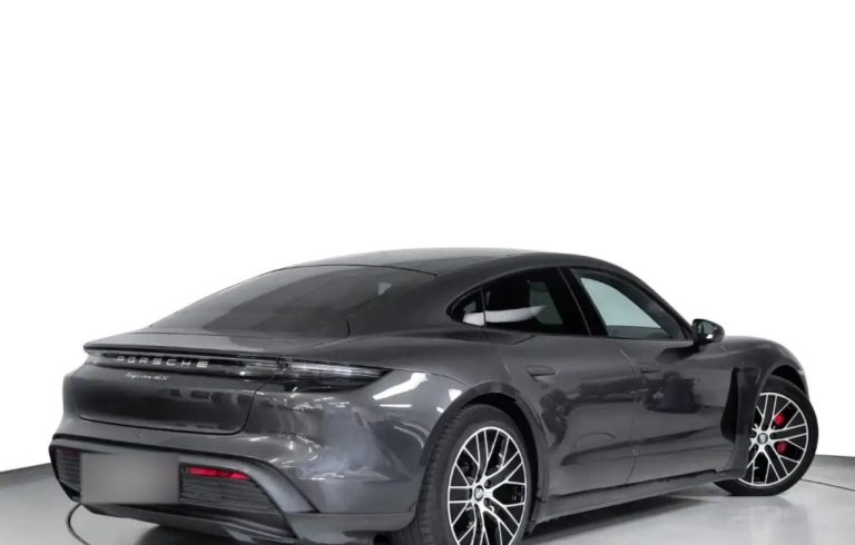 Porsche Taycan 4S - photo 11