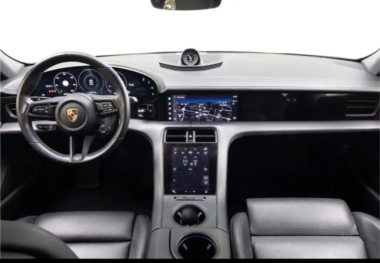 Porsche Taycan 4S - photo 14