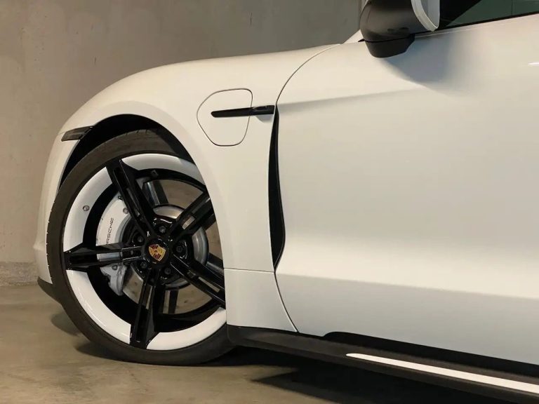 Porsche Taycan - photo 7