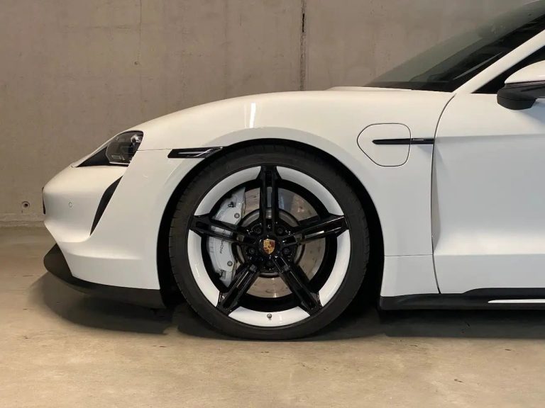 Porsche Taycan - photo 8