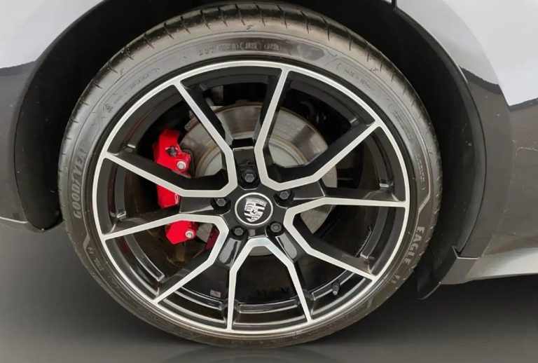 Porsche Taycan 4S Sport Turismo - photo 10
