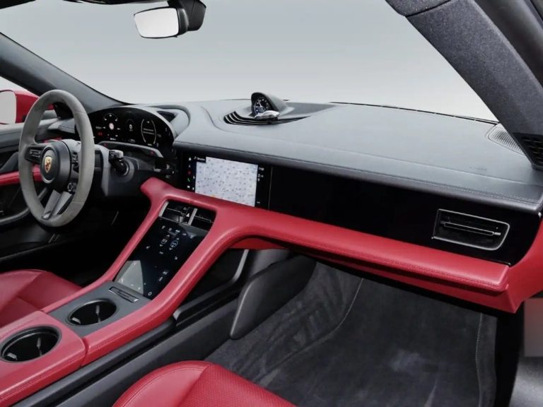 Porsche Taycan Sport Turismo - photo 11