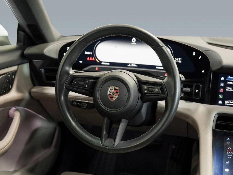 Porsche Taycan Sport Turismo - photo 11