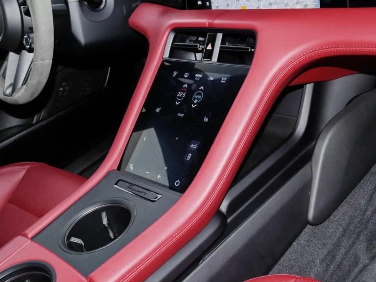 Porsche Taycan Sport Turismo - photo 13