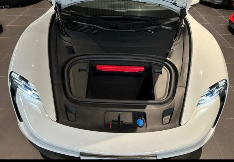 Porsche Taycan Sport Turismo - photo 15