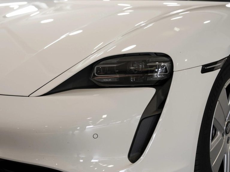 Porsche Taycan Sport Turismo - photo 17