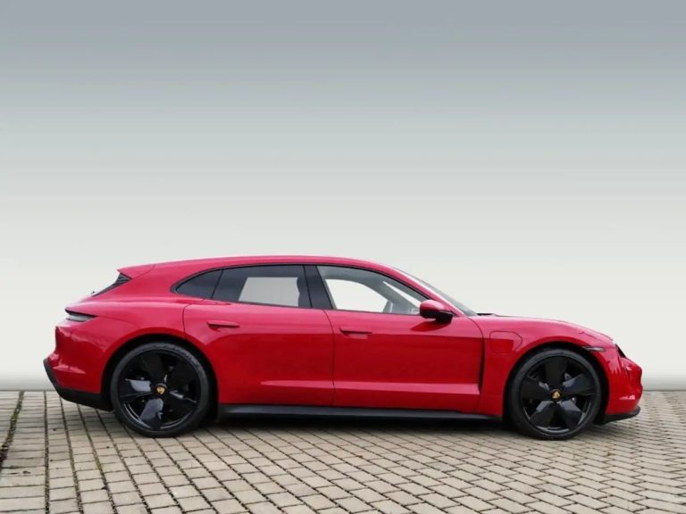 Porsche Taycan Sport Turismo - photo 2