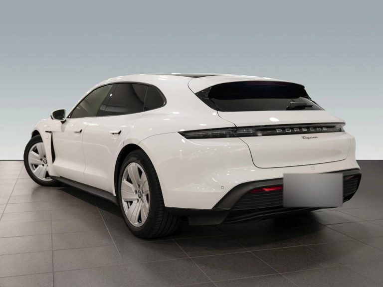 Porsche Taycan Sport Turismo - photo 2