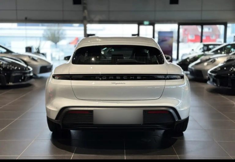 Porsche Taycan Sport Turismo - photo 5