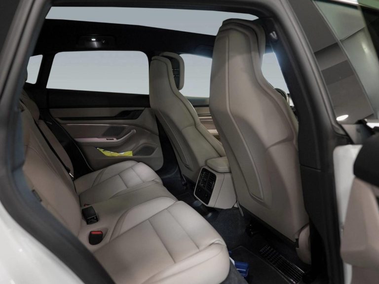 Porsche Taycan Sport Turismo - photo 7
