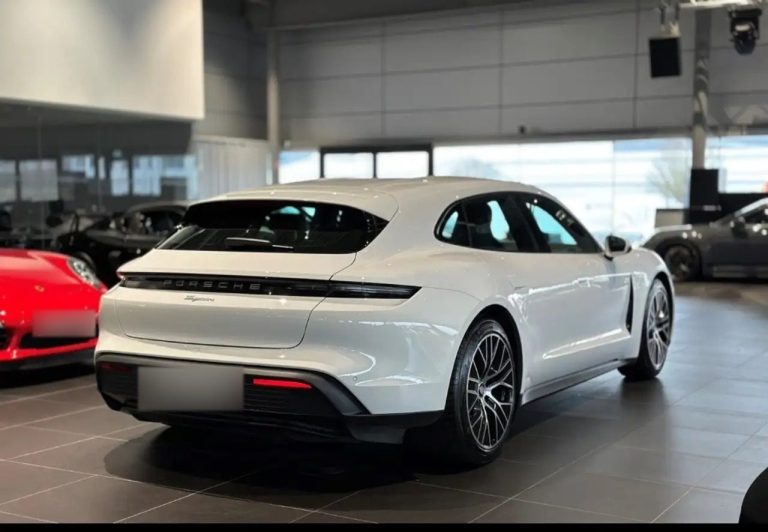 Porsche Taycan Sport Turismo - photo 8