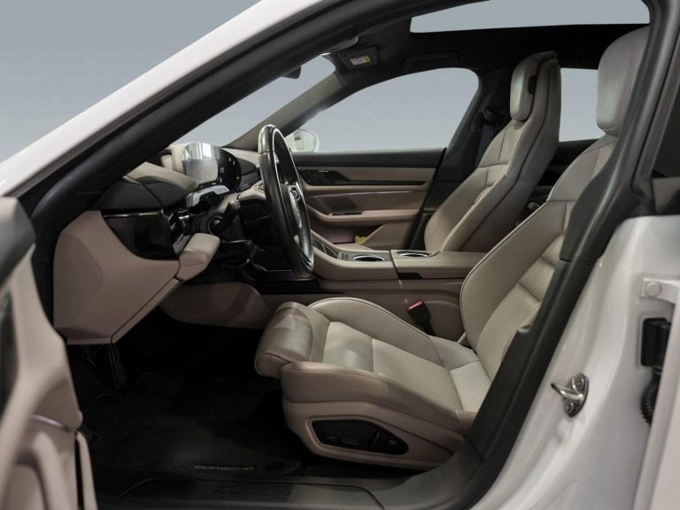 Porsche Taycan Sport Turismo - photo 8