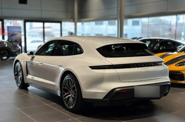 Porsche Taycan Sport Turismo - photo 9