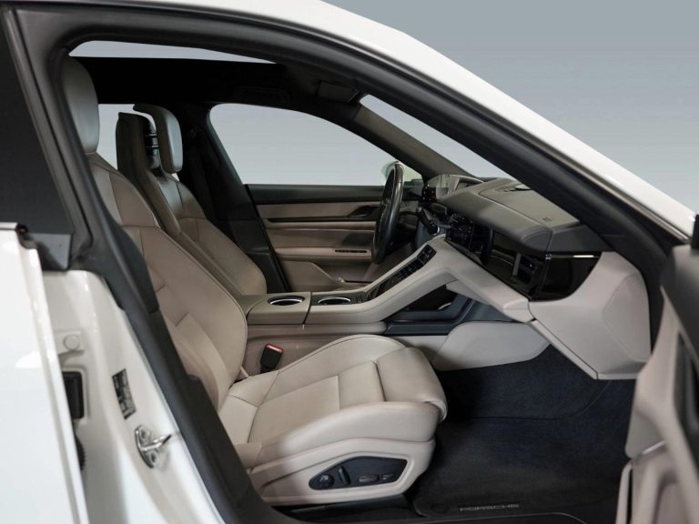 Porsche Taycan Sport Turismo - photo 9
