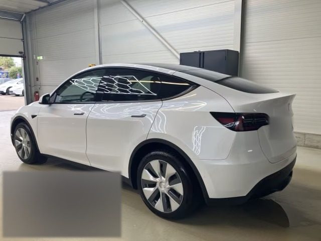 Tesla Model Y Grande Autonomie AWD - photo 2