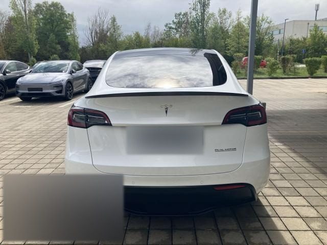 Tesla Model Y Performance - photo 5
