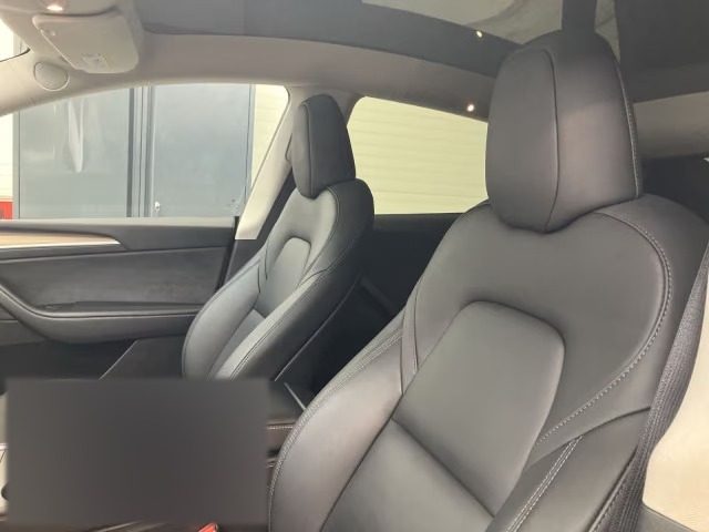 Tesla Model Y Grande Autonomie AWD - photo 6