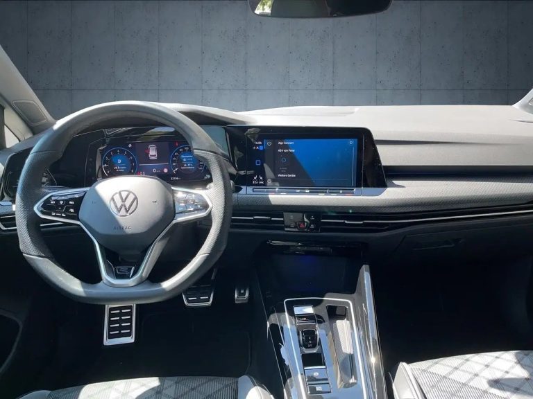 Volkswagen Golf Variant R-Line 1.5 eTSI DSG - photo 12