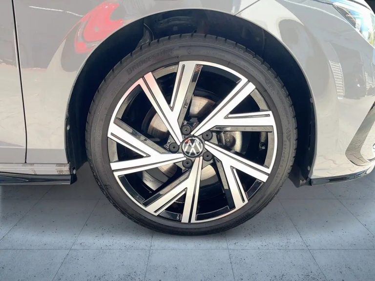 Volkswagen Golf Variant R-Line 1.5 eTSI DSG - photo 8