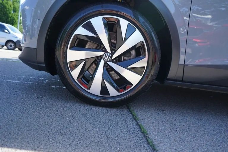 Volkswagen ID.4 Pro - photo 18