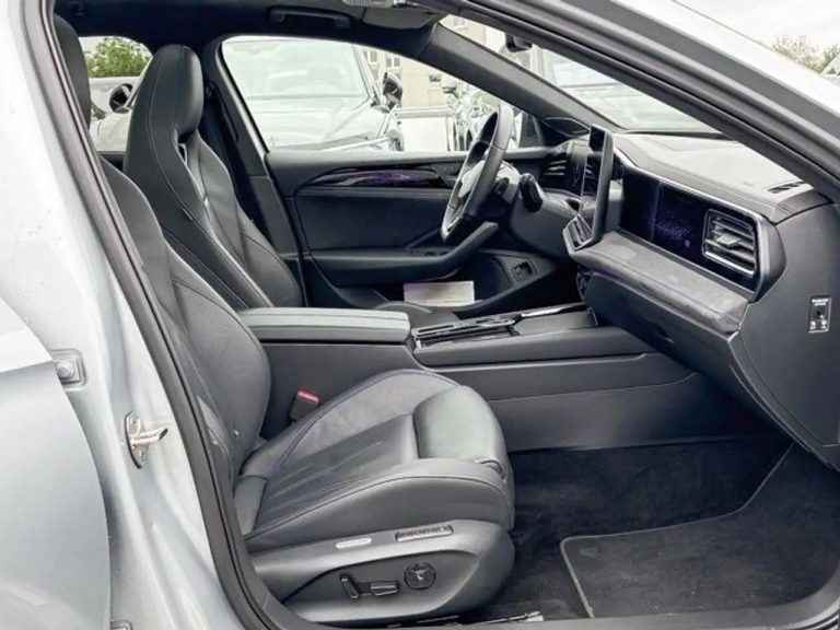 Volkswagen Passat Variant R-Line 1.5 eHybrid DSG - photo 4