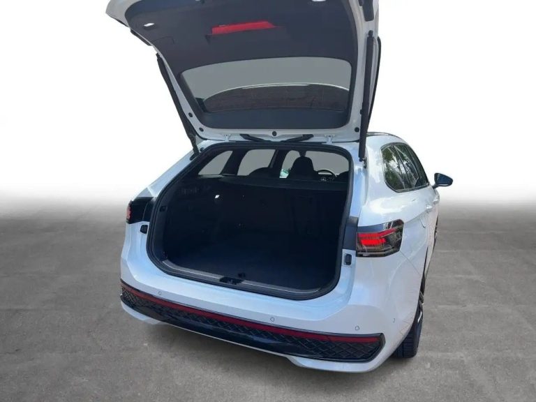 Volkswagen Passat Variant 1.5 eHybrid DSG R-Line - photo 5