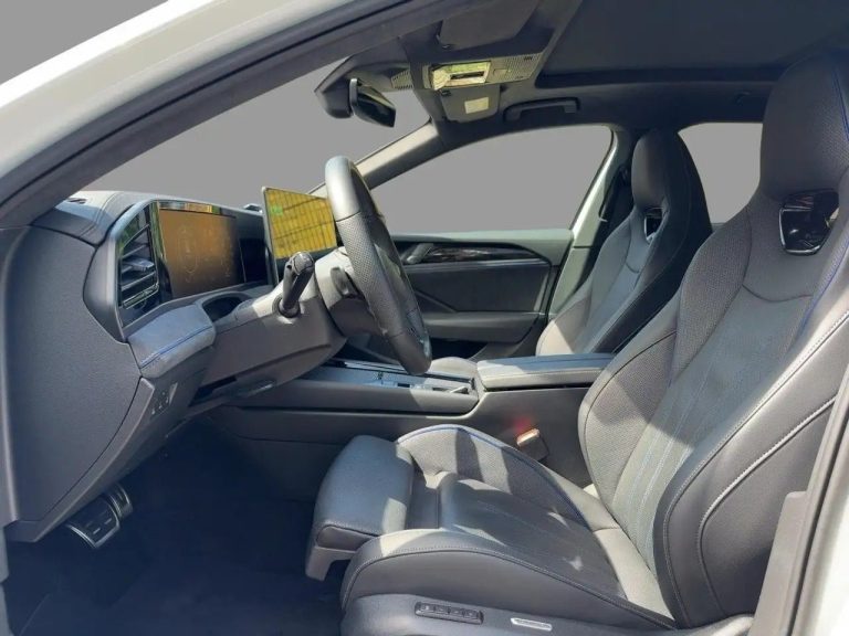 Volkswagen Passat Variant 1.5 eHybrid DSG R-Line - photo 6