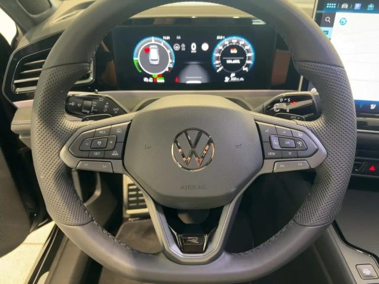 Volkswagen Passat Variant 1.5 eHybrid R-Line DSG - photo 9