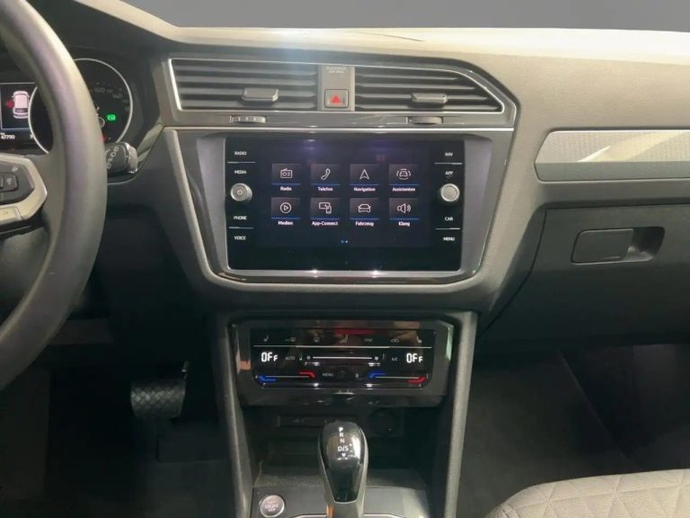 Volkswagen Tiguan 2.0 TDI Life 4Motion DSG - photo 11