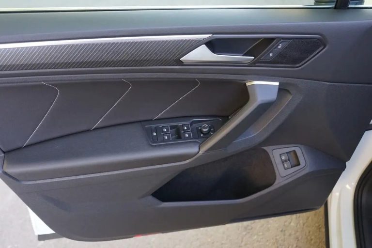 Volkswagen Tiguan eHybrid R-Line - photo 18