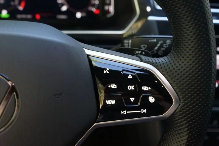 Volkswagen Tiguan eHybrid R-Line - photo 8