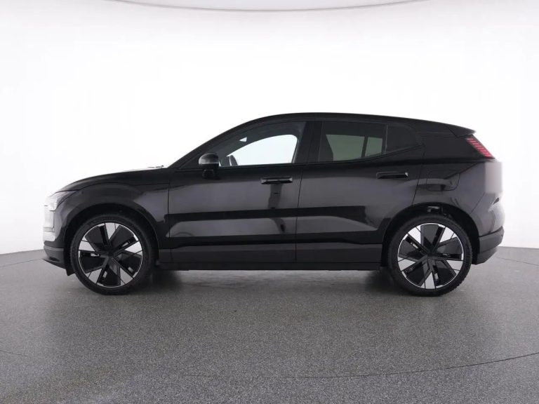 Volvo EX30 Extended Range Plus - photo 10