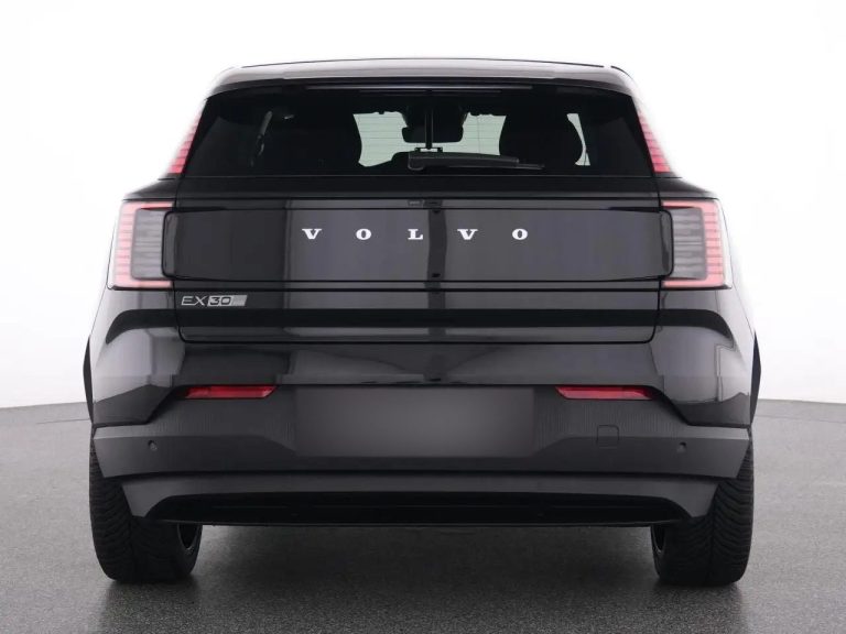 Volvo EX30 Extended Range Plus - photo 15