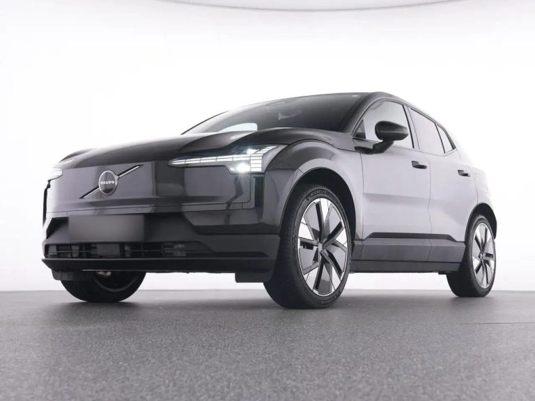 Volvo EX30 Extended Range Plus - photo 6