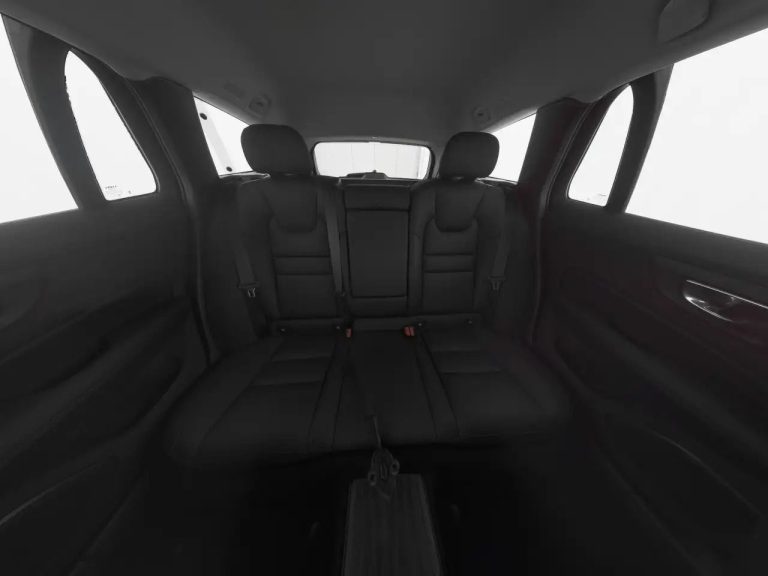 Volvo V60 T8 Recharge Plus Dark - photo 5
