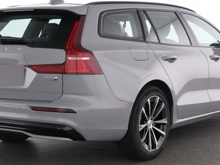 Volvo V60 T8 Recharge Plus Dark - photo 9