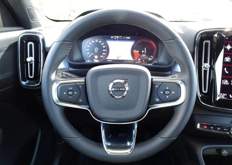 Volvo XC40 T4 Recharge - photo 13