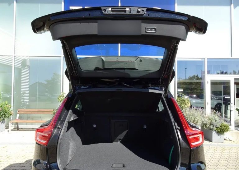 Volvo XC40 T4 Recharge - photo 6