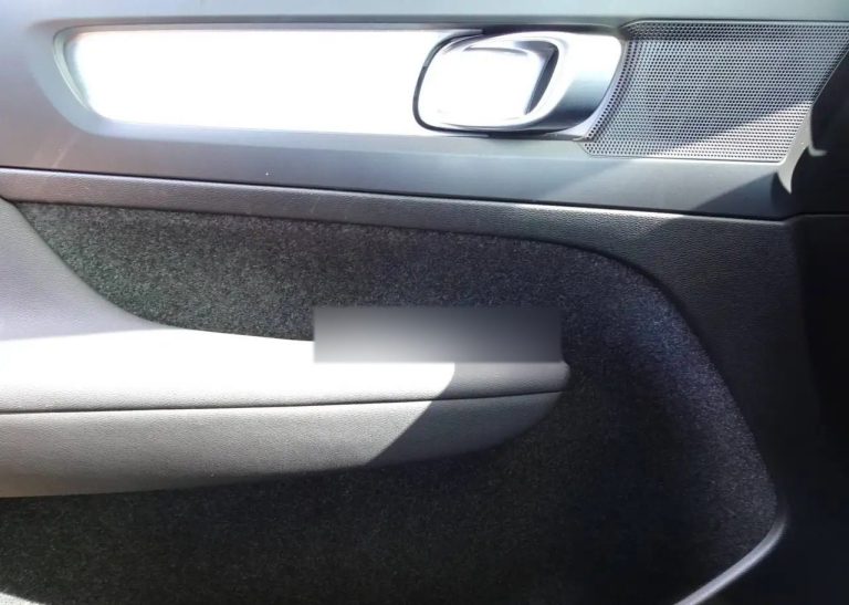 Volvo XC40 T4 Recharge - photo 8