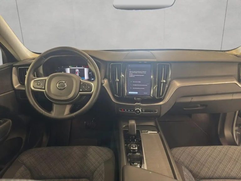 Volvo XC60 B5 AWD Core - photo 11