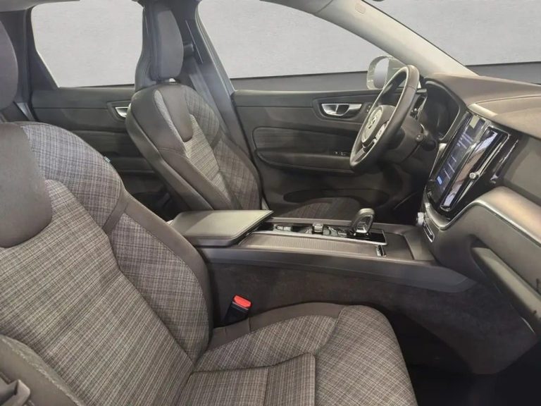 Volvo XC60 B5 AWD Core - photo 16
