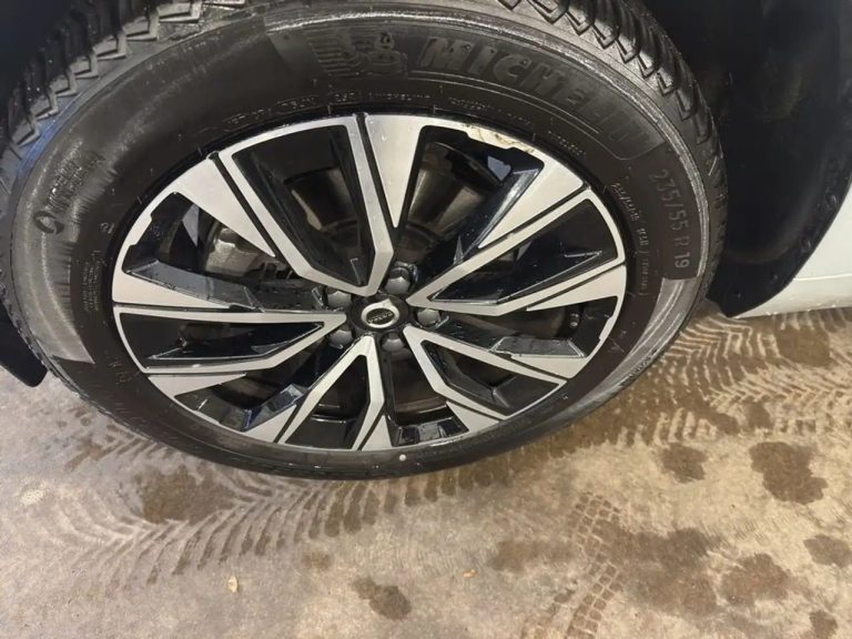 Volvo XC60 B5 AWD Core - photo 18