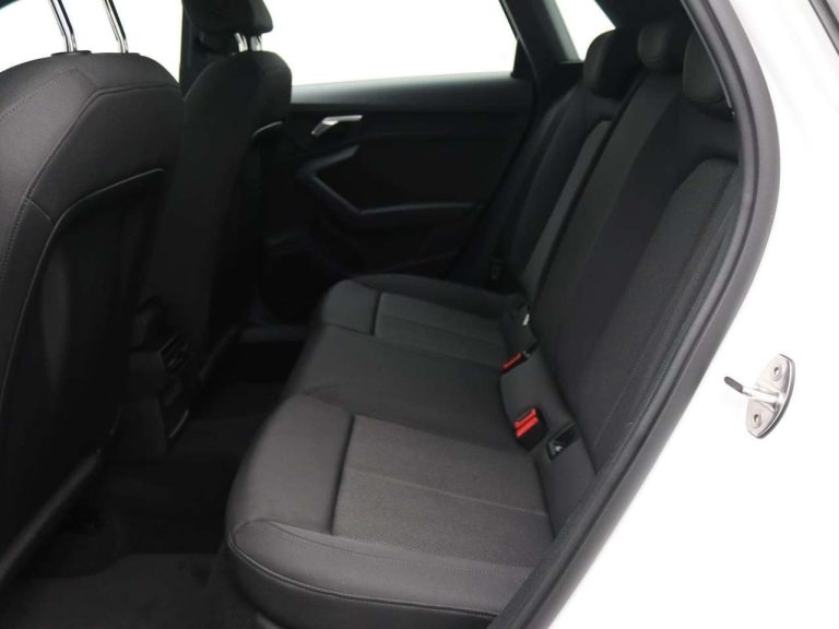Audi A3 Sportback 40 TFSI e S tronic - photo 8
