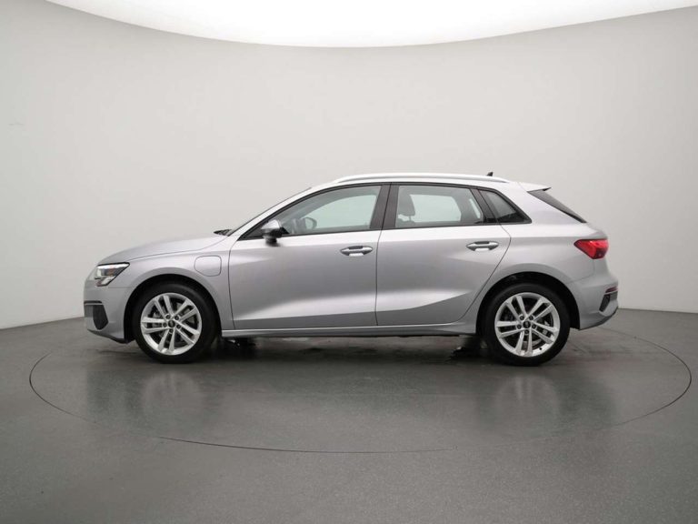 Audi A3 Sportback 40 TFSI e S tronic - photo 4