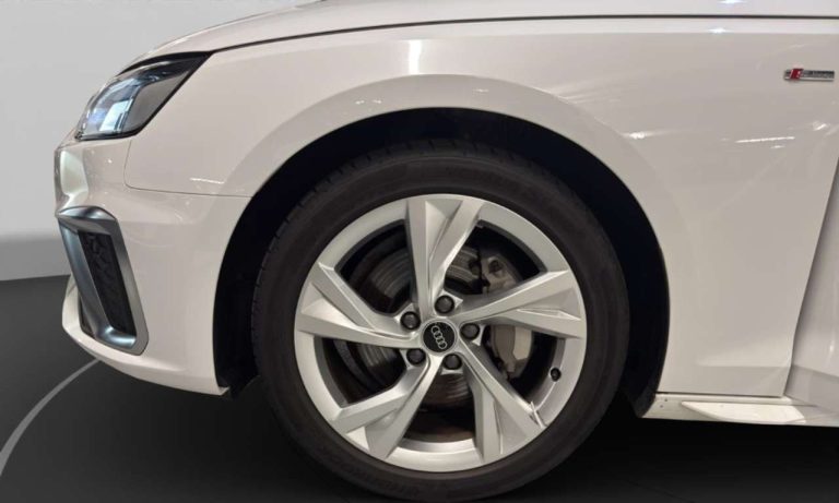 Audi A4 Avant 40 TFSI S tronic S line - photo 12