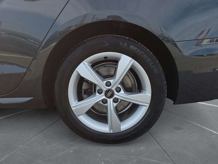 Audi A4 40 TDI quattro S tronic Advanced - photo 6