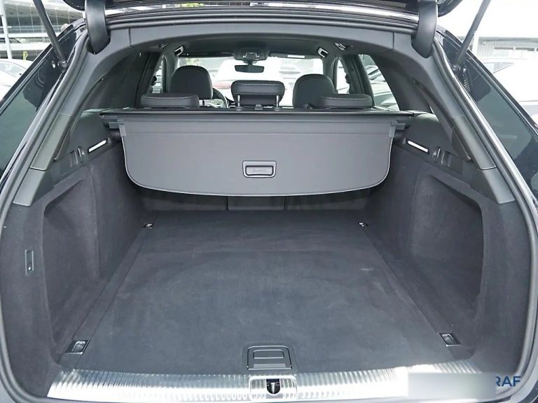 Audi A4 Avant 45 TFSI quattro S line - photo 8