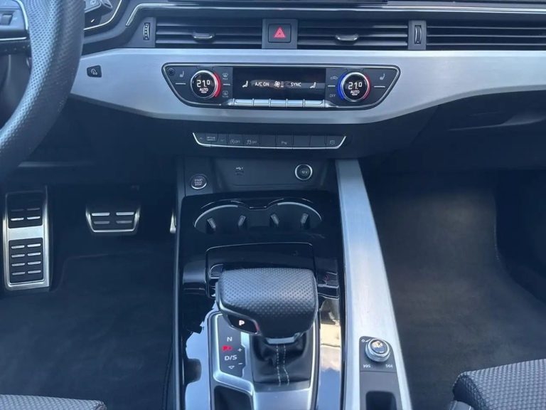 Audi A4 Avant S line 40 TDI - photo 9