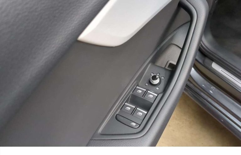 Audi A4 Avant 40 TDI S line - photo 9